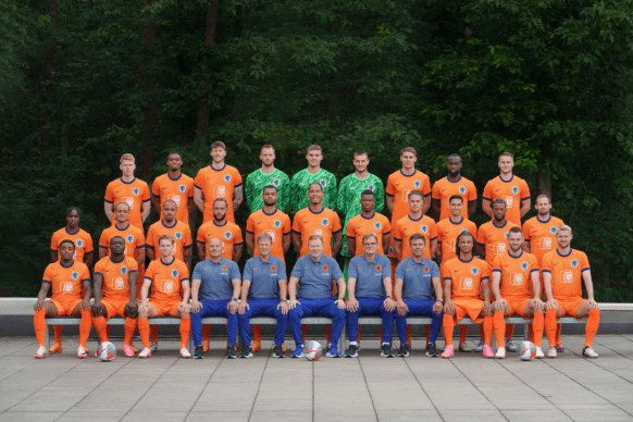 世盃预选赛,国足进攻火,力全开,广州赛马场,赛程安排,赛果查询,马匹资料,比赛分析