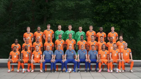 世盃预选赛：国足进攻火力全开，力争摆脱末席晋级，巴林防守稳健曾击败澳洲强队